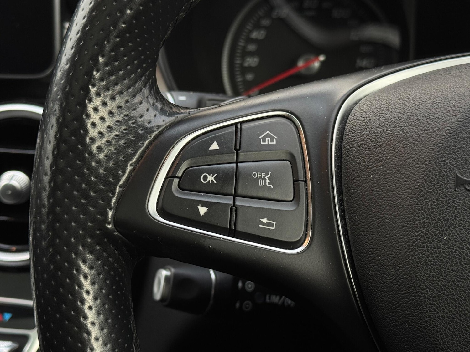 Used Mercedes-Benz C Class 2015 for sale - 76913120: Photo 33