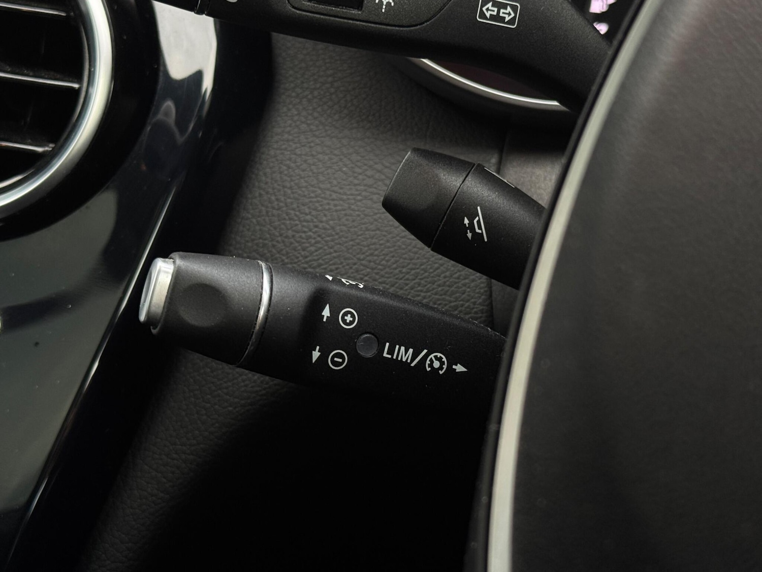 Used Mercedes-Benz C Class 2015 for sale - 76913120: Photo 37