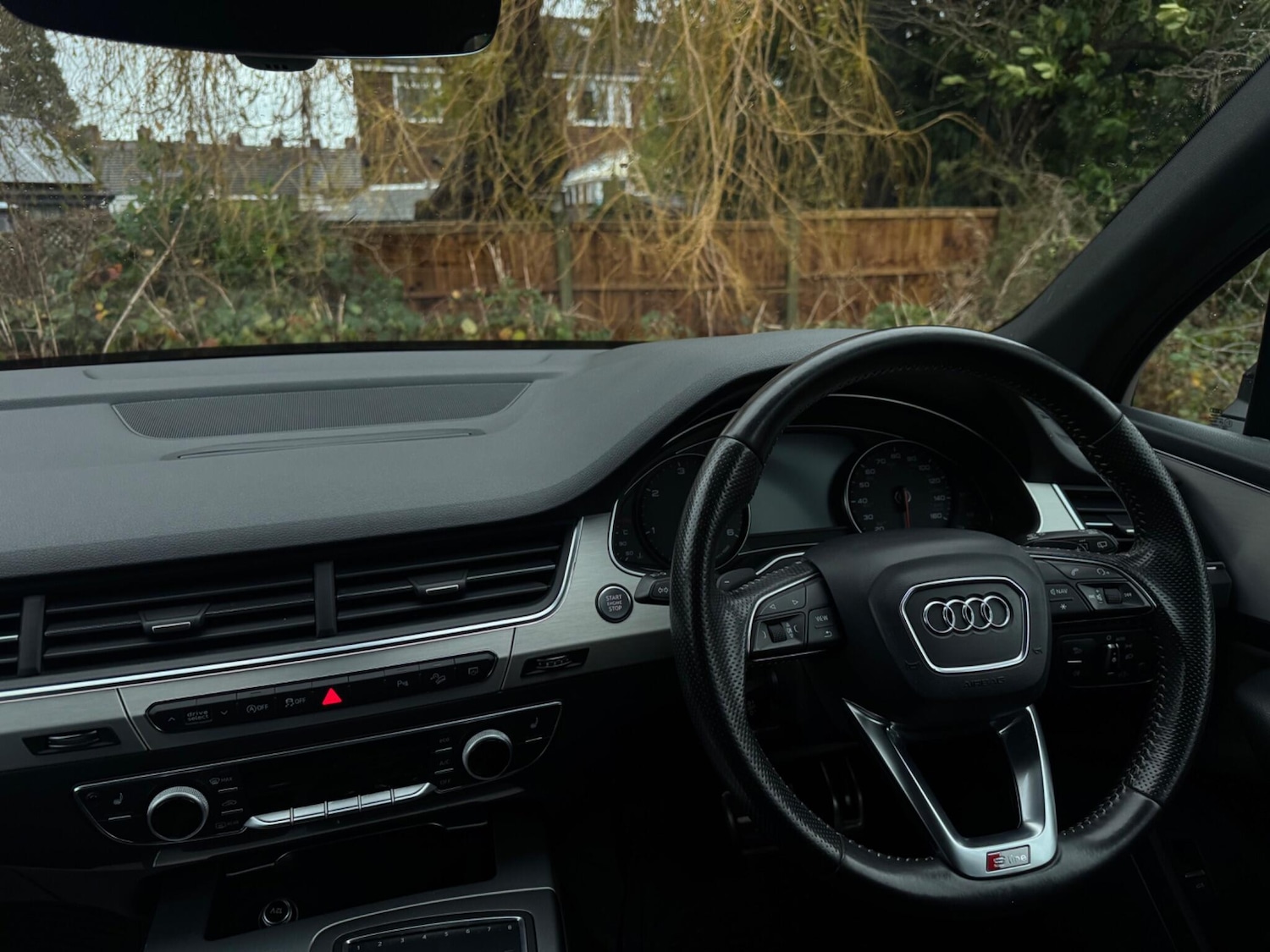 Used Audi Q7 2017 for sale - 76886299: Photo 31