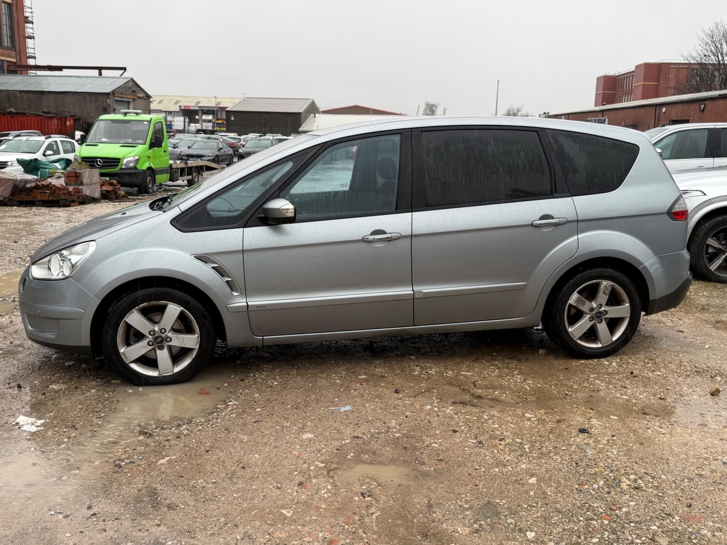 Used Ford S-Max 2009 for sale - 76952247: Photo 3