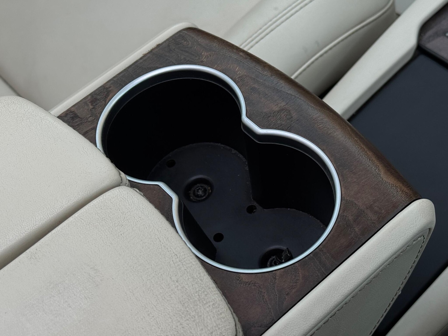 Used Tesla Model S 2017 for sale - 76997040: Photo 65