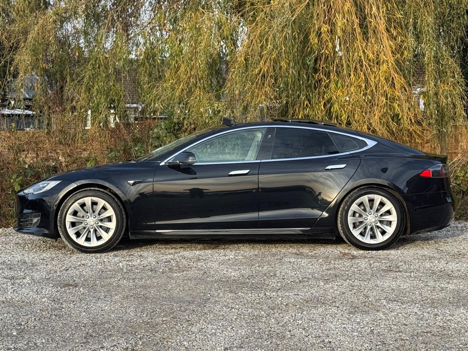 Used Tesla Model S 2017 for sale - 76997040: Photo 9