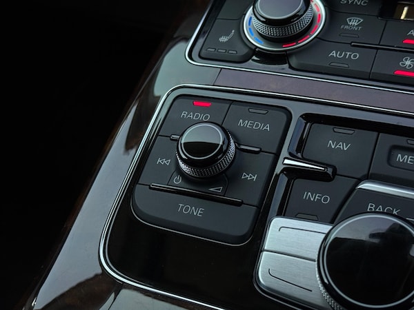 Used Audi A8 2015 for sale - 74739147: Photo 42