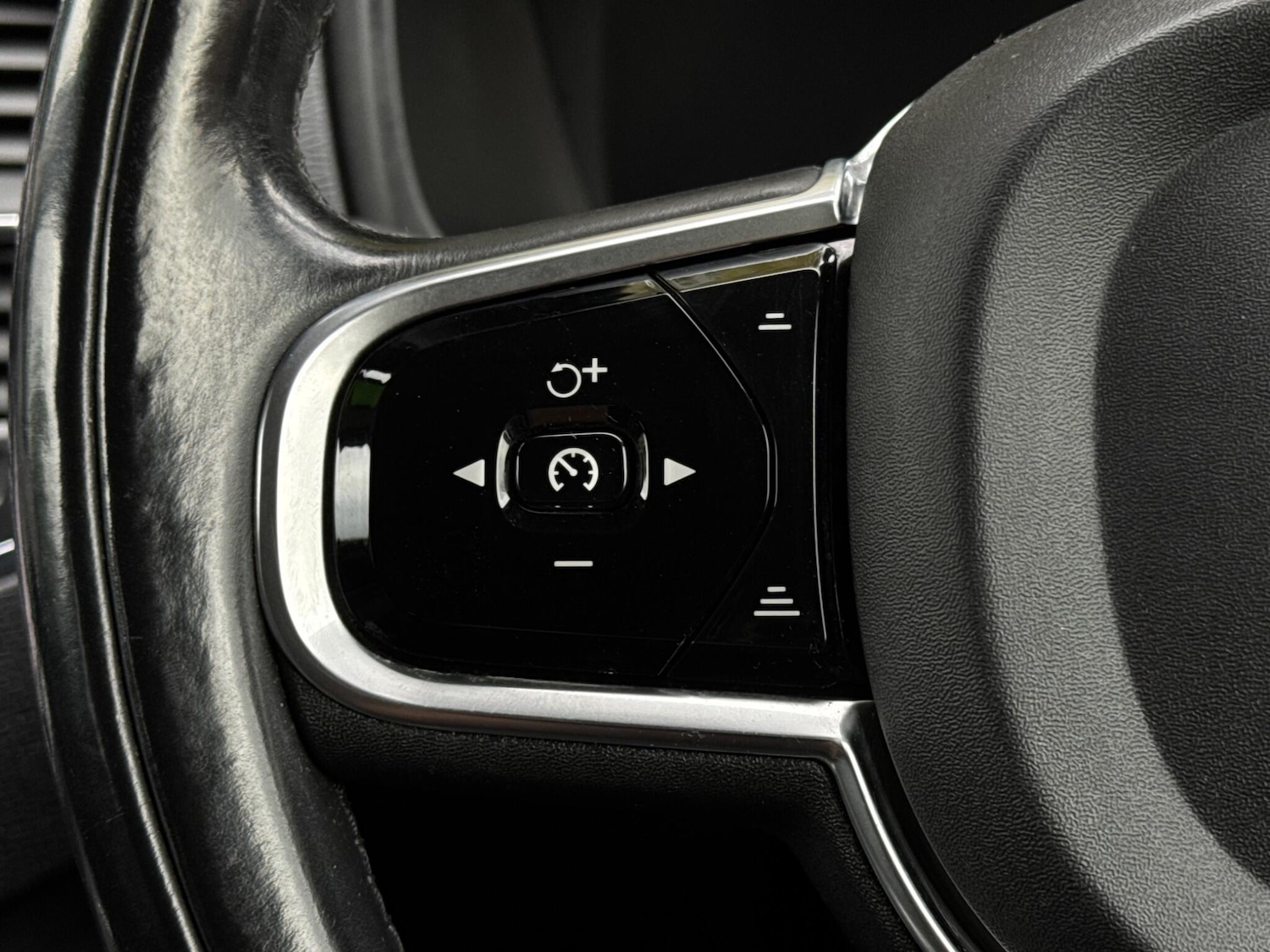 Used Volvo XC90 2015 for sale - 76942700: Photo 33