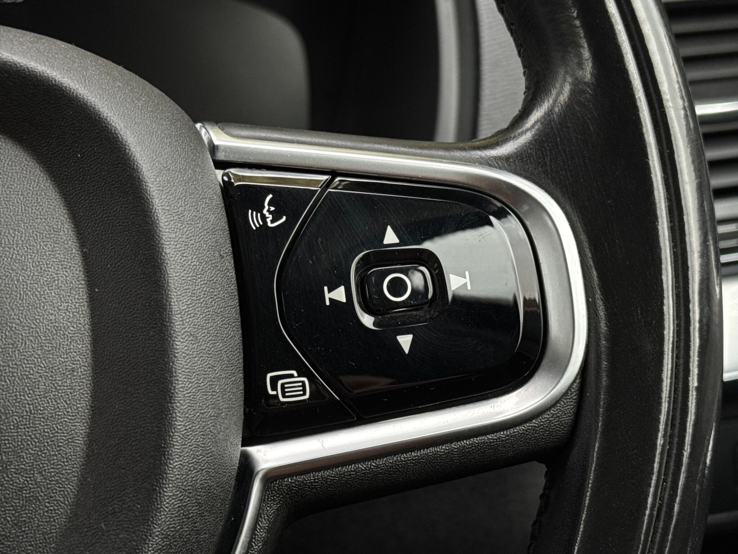 Used Volvo XC90 2015 for sale - 76942700: Photo 34