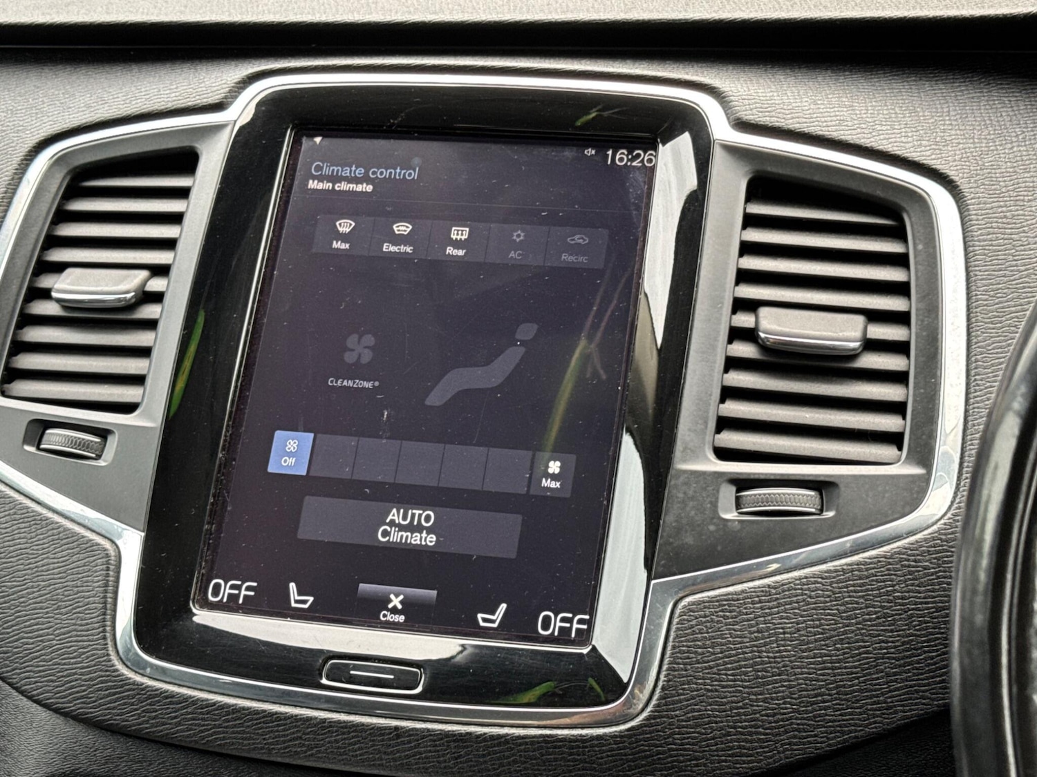 Used Volvo XC90 2015 for sale - 76942700: Photo 39