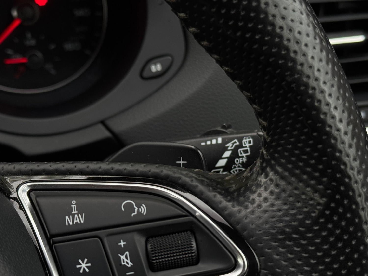 Used Audi Q3 2014 for sale - 76990548: Photo 34