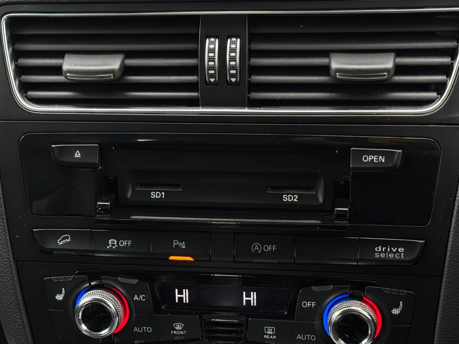 Used Audi SQ5 2015 for sale - 77626235: Photo 57