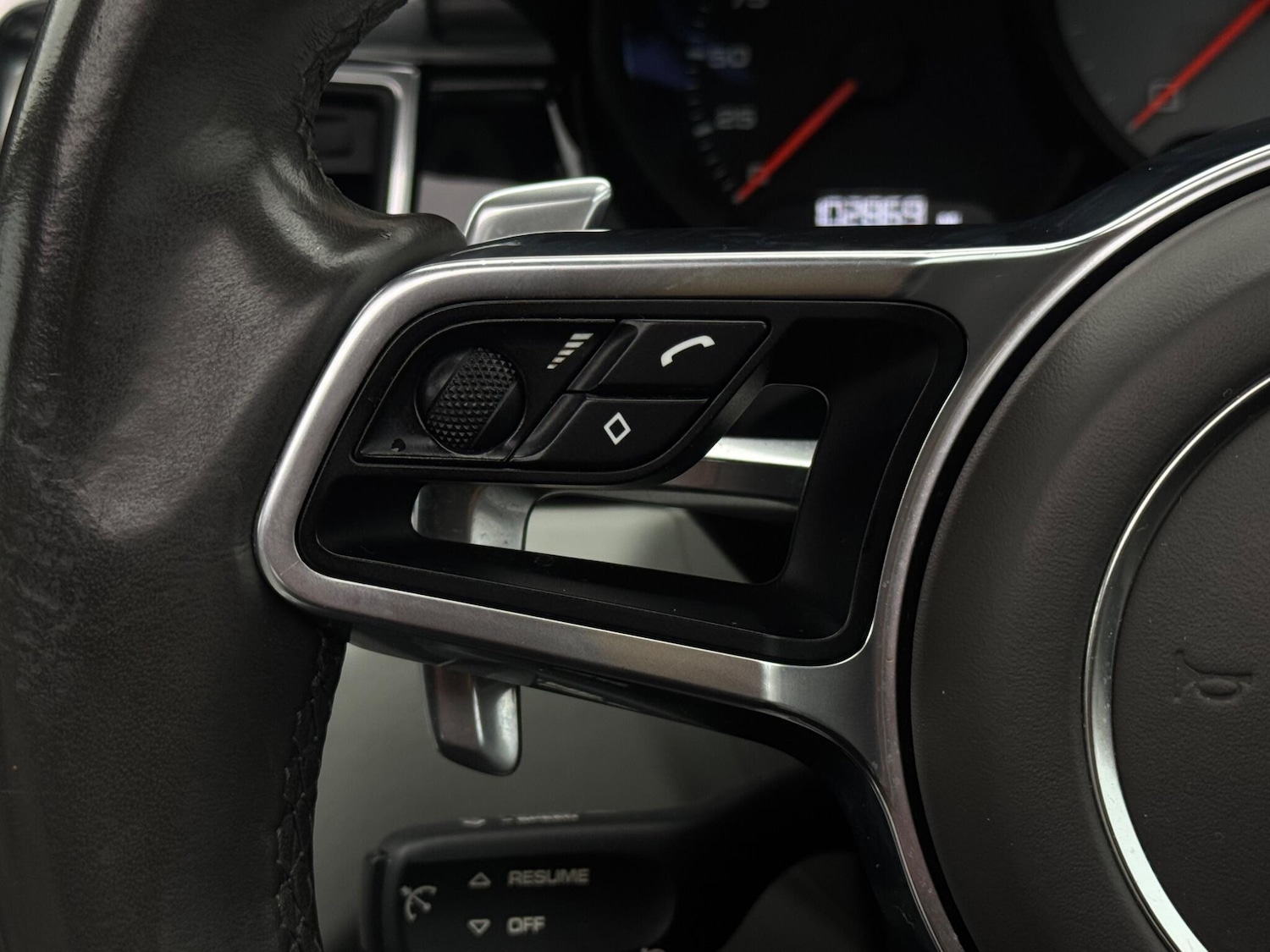 Used Porsche Macan 2015 for sale - 76899402: Photo 37