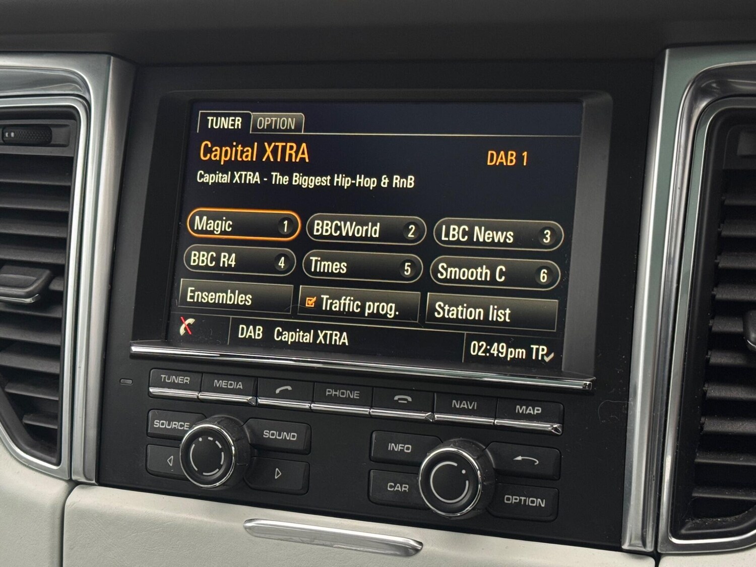 Used Porsche Macan 2015 for sale - 76899402: Photo 53