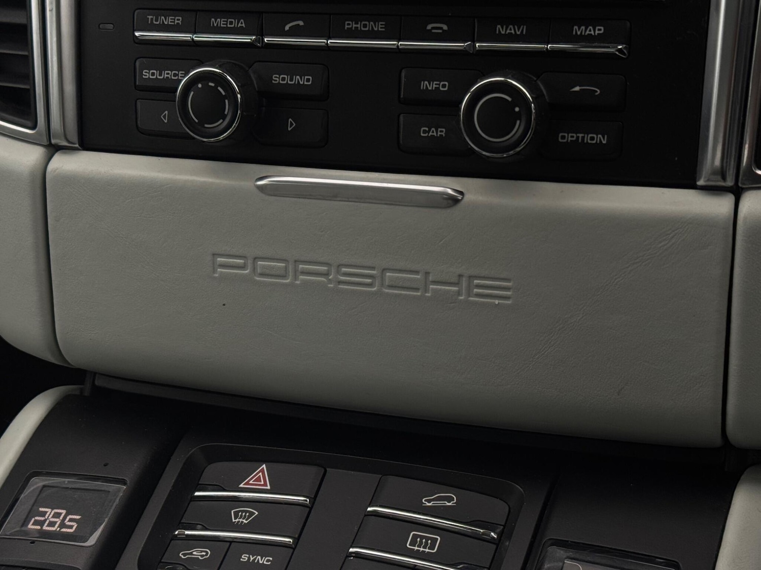 Used Porsche Macan 2015 for sale - 76899402: Photo 55