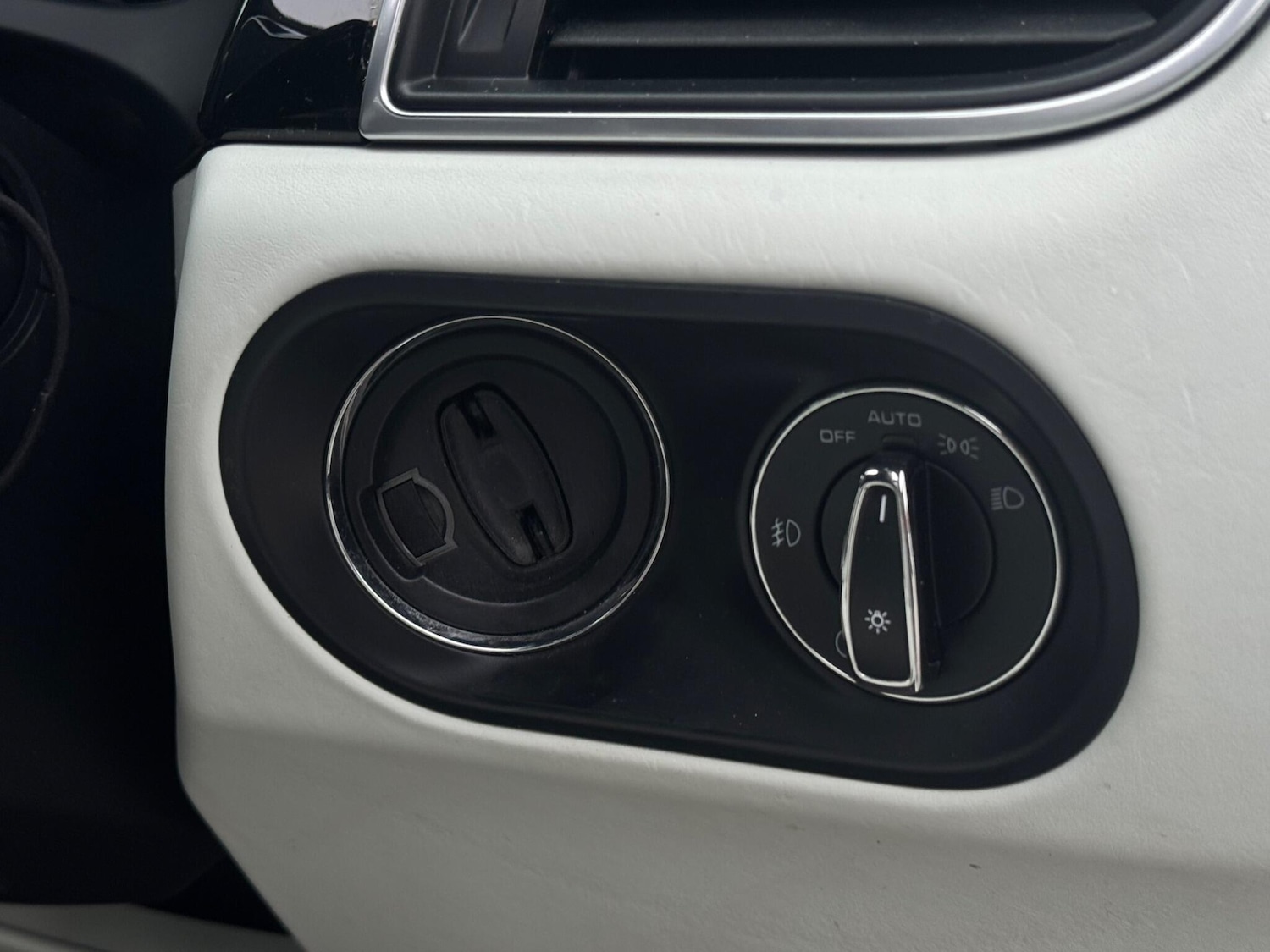 Used Porsche Macan 2015 for sale - 76899402: Photo 69