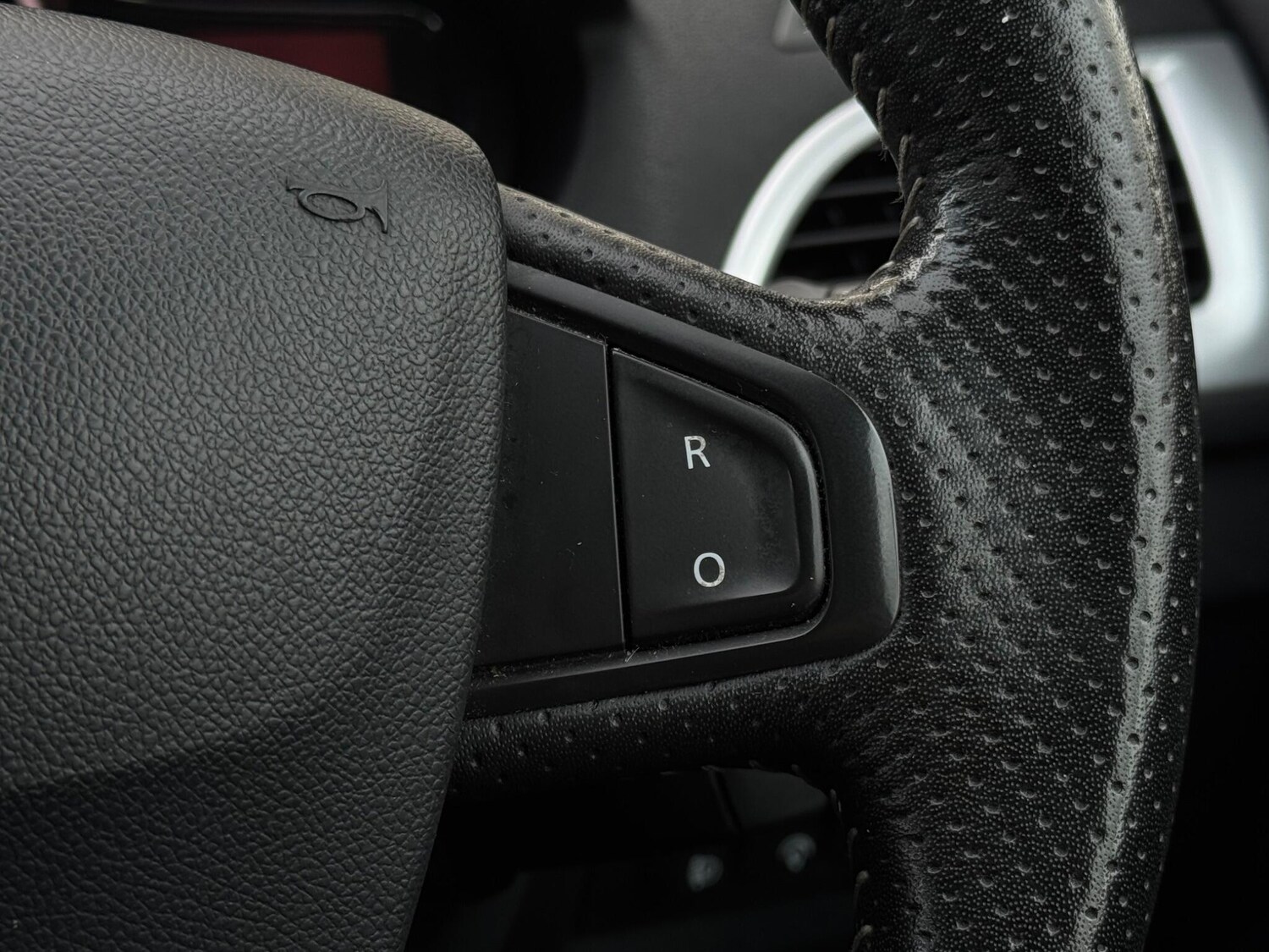 Used Renault Megane 2013 for sale - 77573820: Photo 33