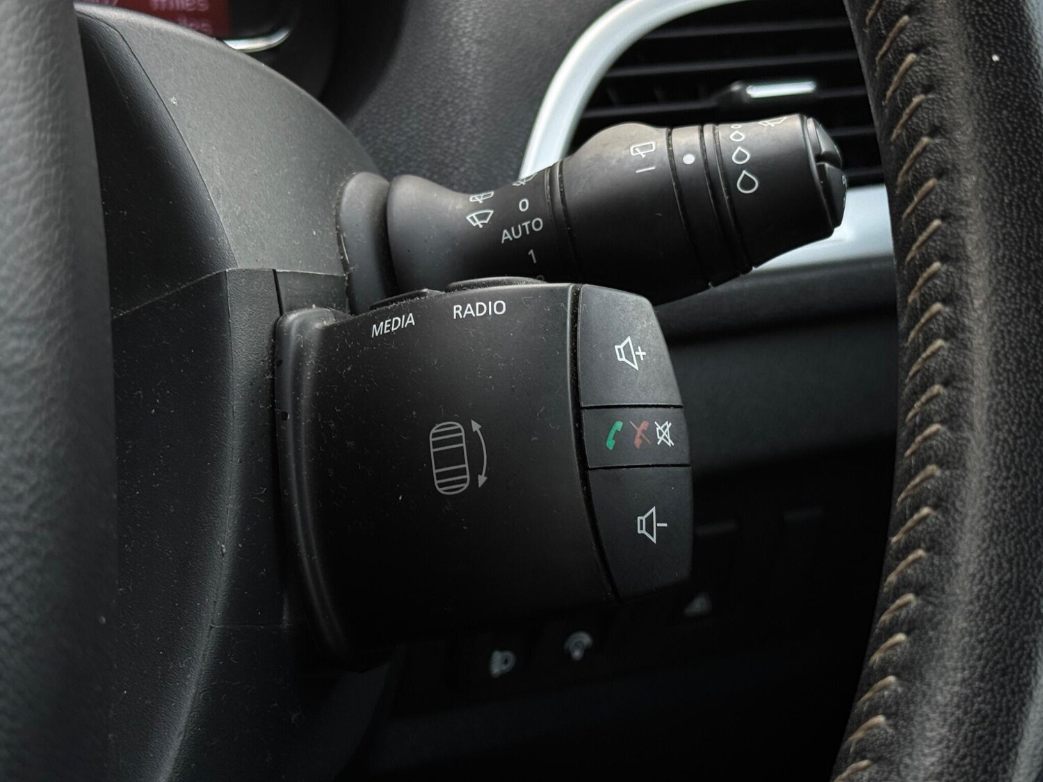 Used Renault Megane 2013 for sale - 77573820: Photo 35