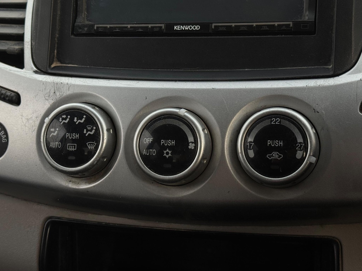 Used Mitsubishi L200 2010 for sale - 77376764: Photo 41