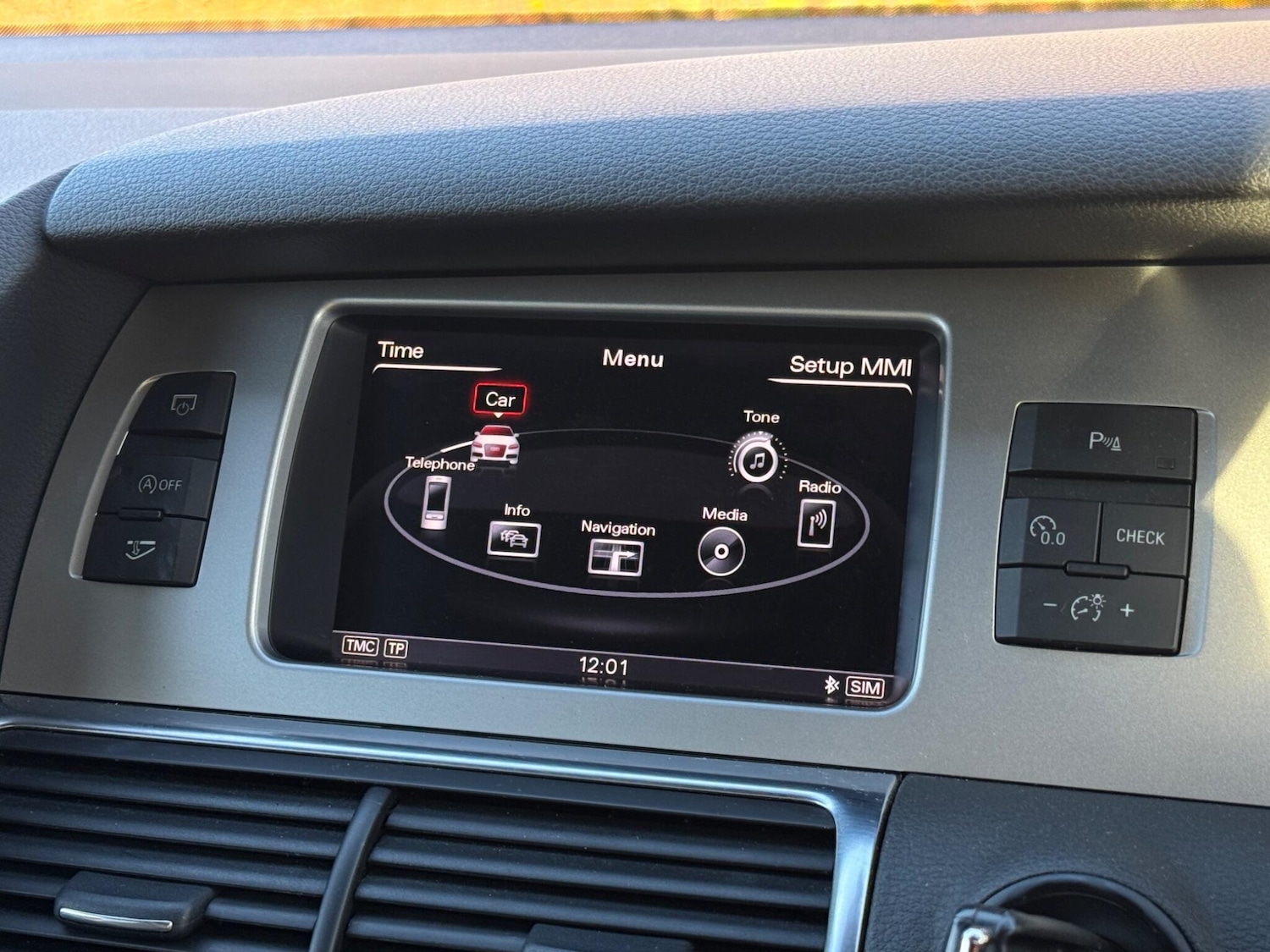 Used Audi Q7 2012 for sale - 76855747: Photo 47