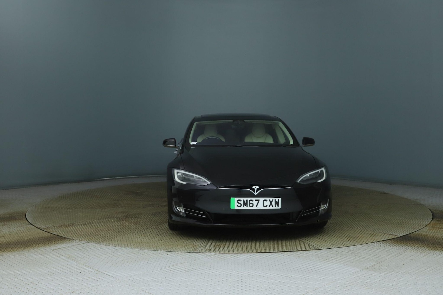 Used Tesla Model S 2017 for sale - 76550836: Photo 2