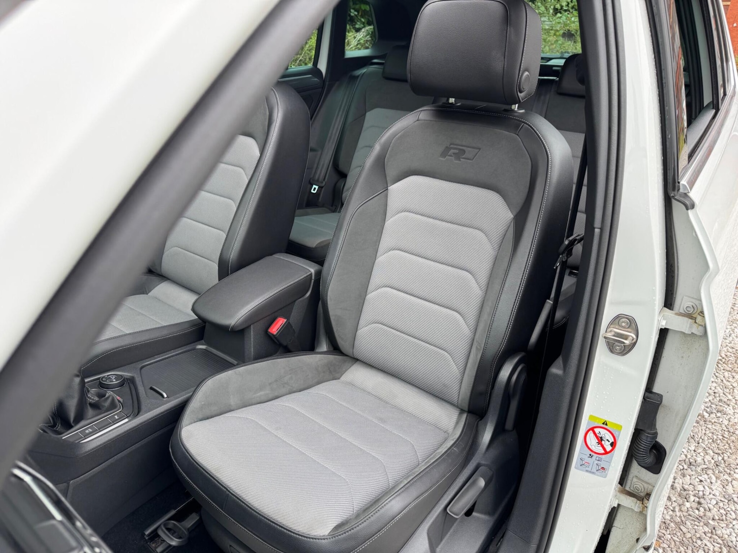 Used Volkswagen Tiguan 2017 for sale - 76201330: Photo 23