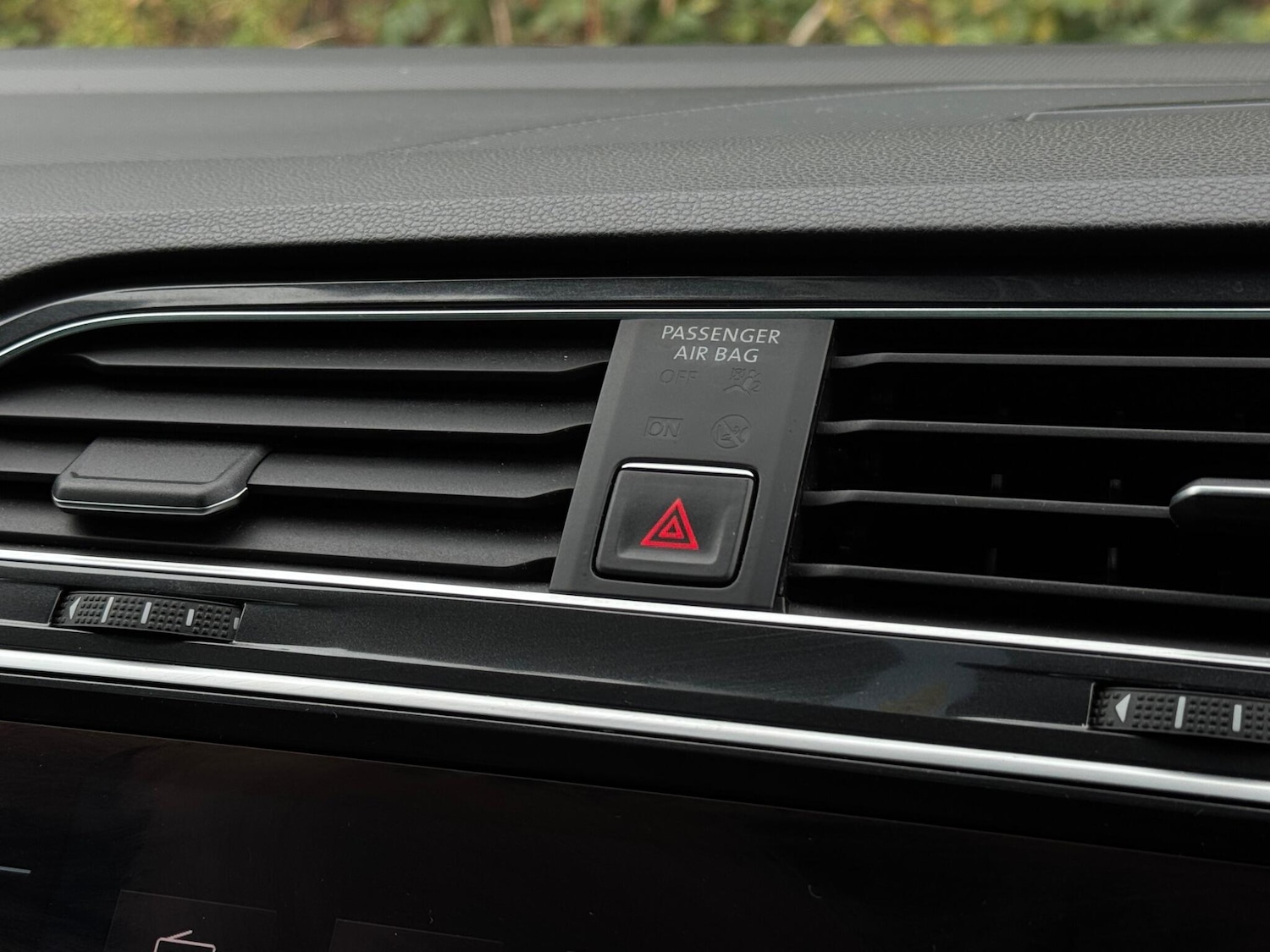 Used Volkswagen Tiguan 2017 for sale - 76201330: Photo 36