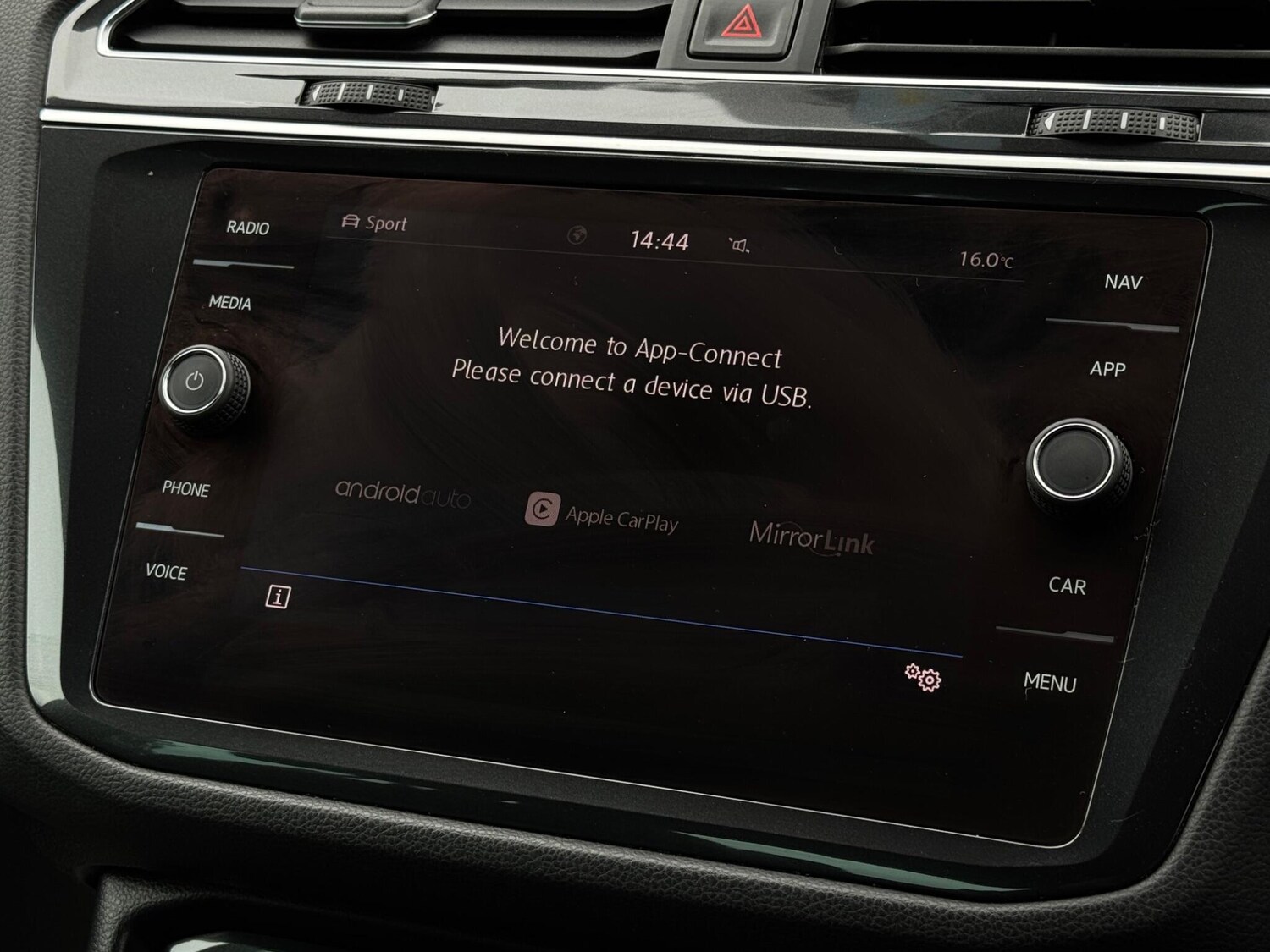 Used Volkswagen Tiguan 2017 for sale - 76201330: Photo 41