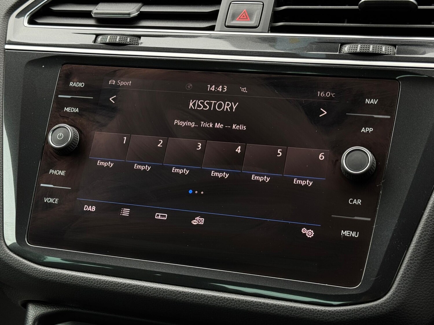 Used Volkswagen Tiguan 2017 for sale - 76201330: Photo 47