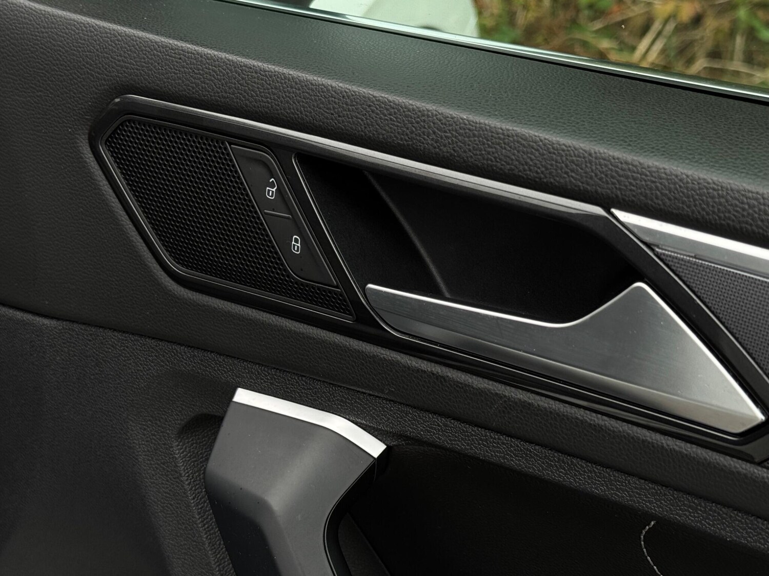 Used Volkswagen Tiguan 2017 for sale - 76201330: Photo 65