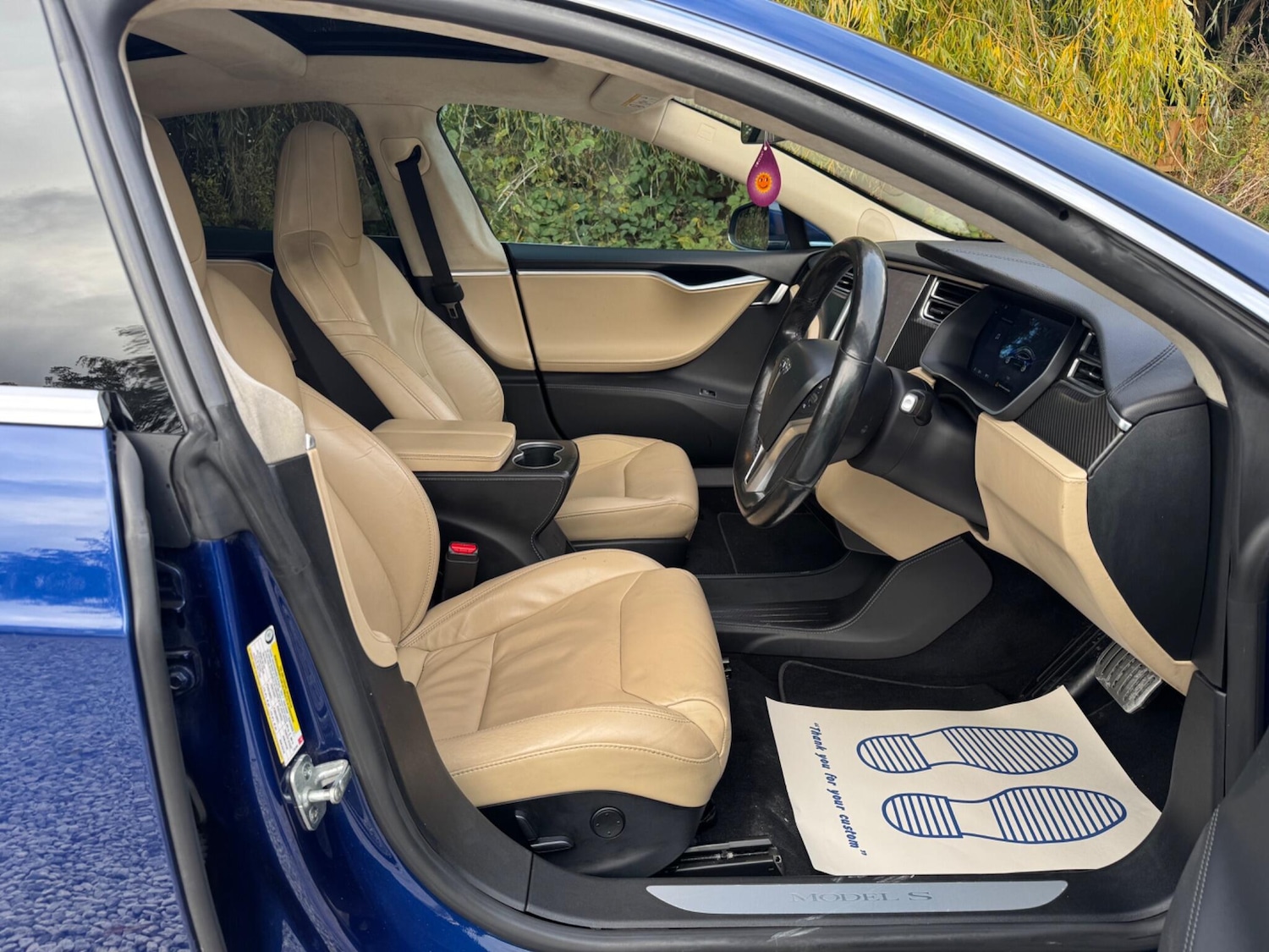 Used Tesla Model S 2015 for sale - 76996861: Photo 16