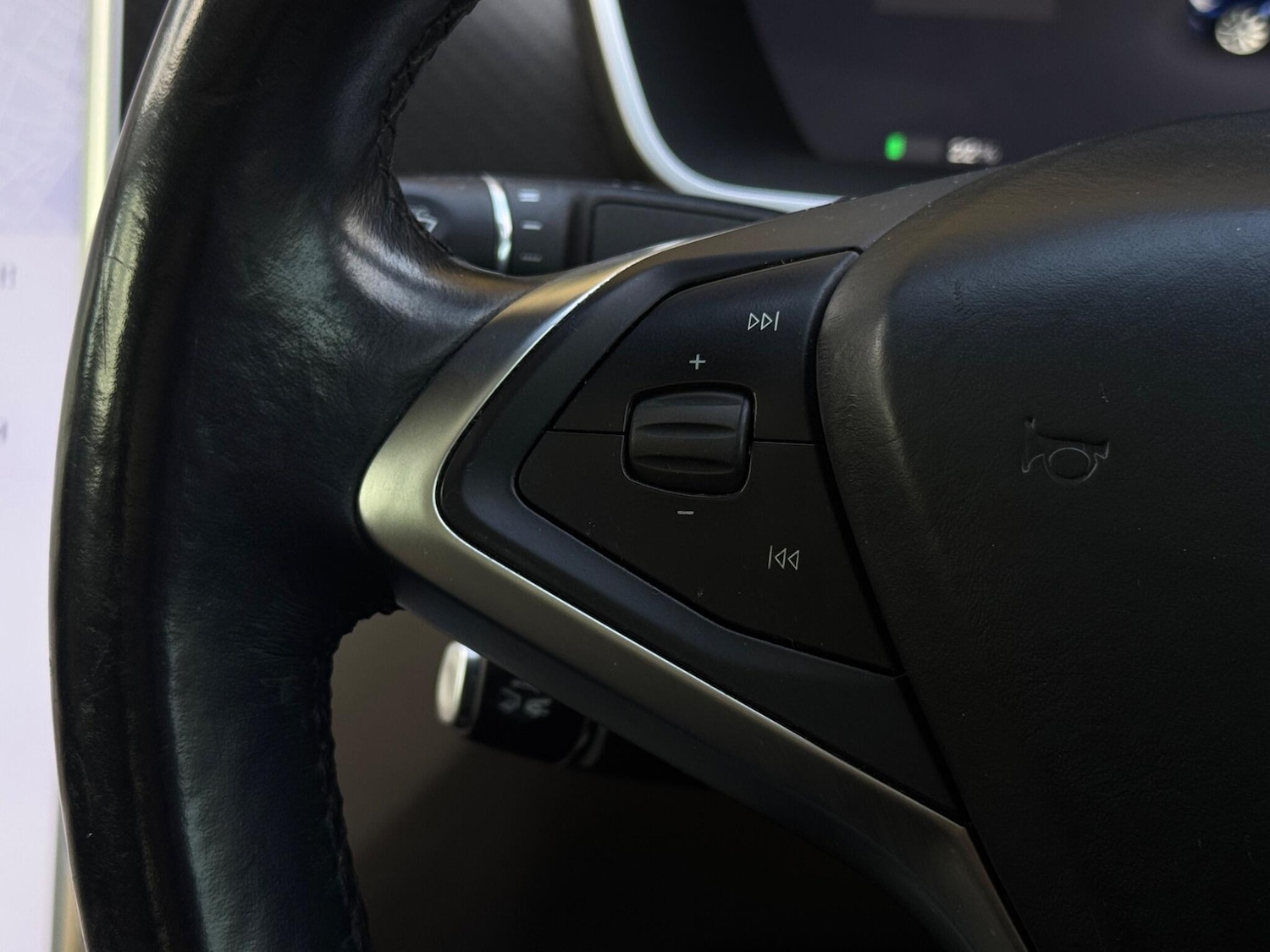 Used Tesla Model S 2015 for sale - 76996861: Photo 30