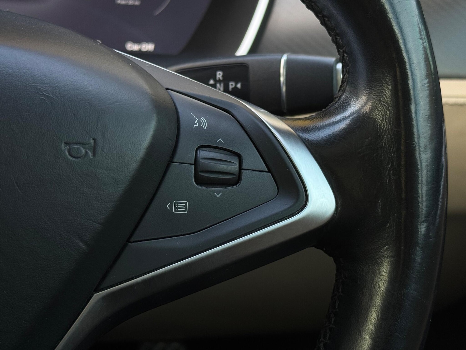 Used Tesla Model S 2015 for sale - 76996861: Photo 31