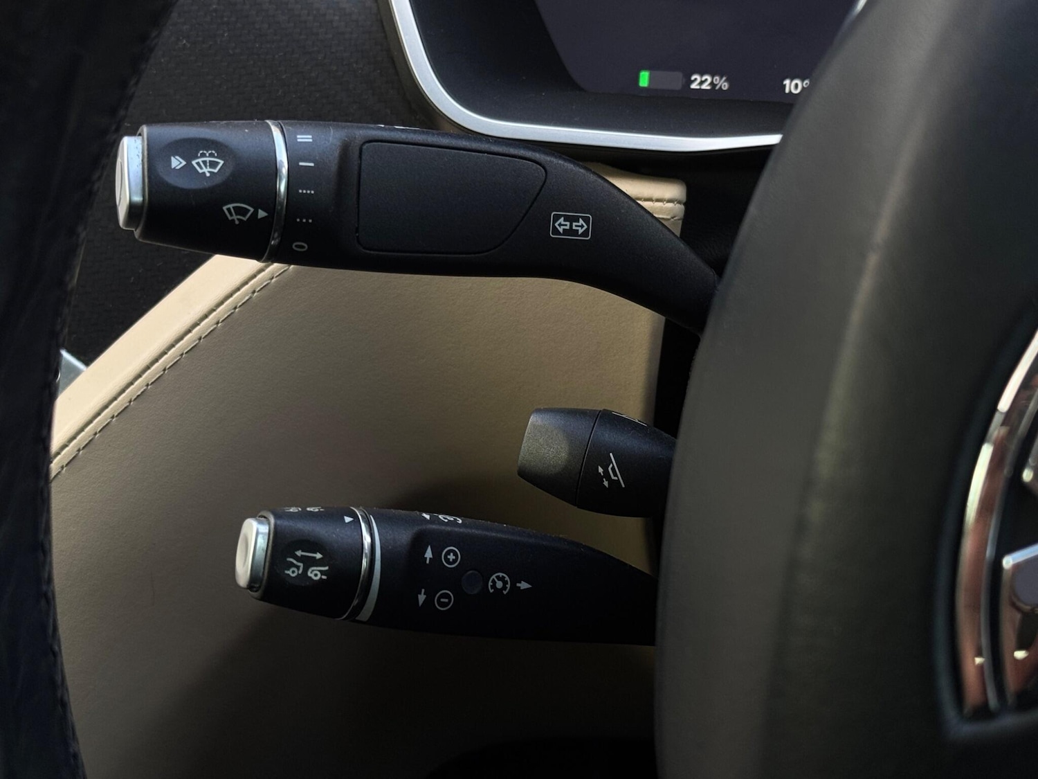 Used Tesla Model S 2015 for sale - 76996861: Photo 32