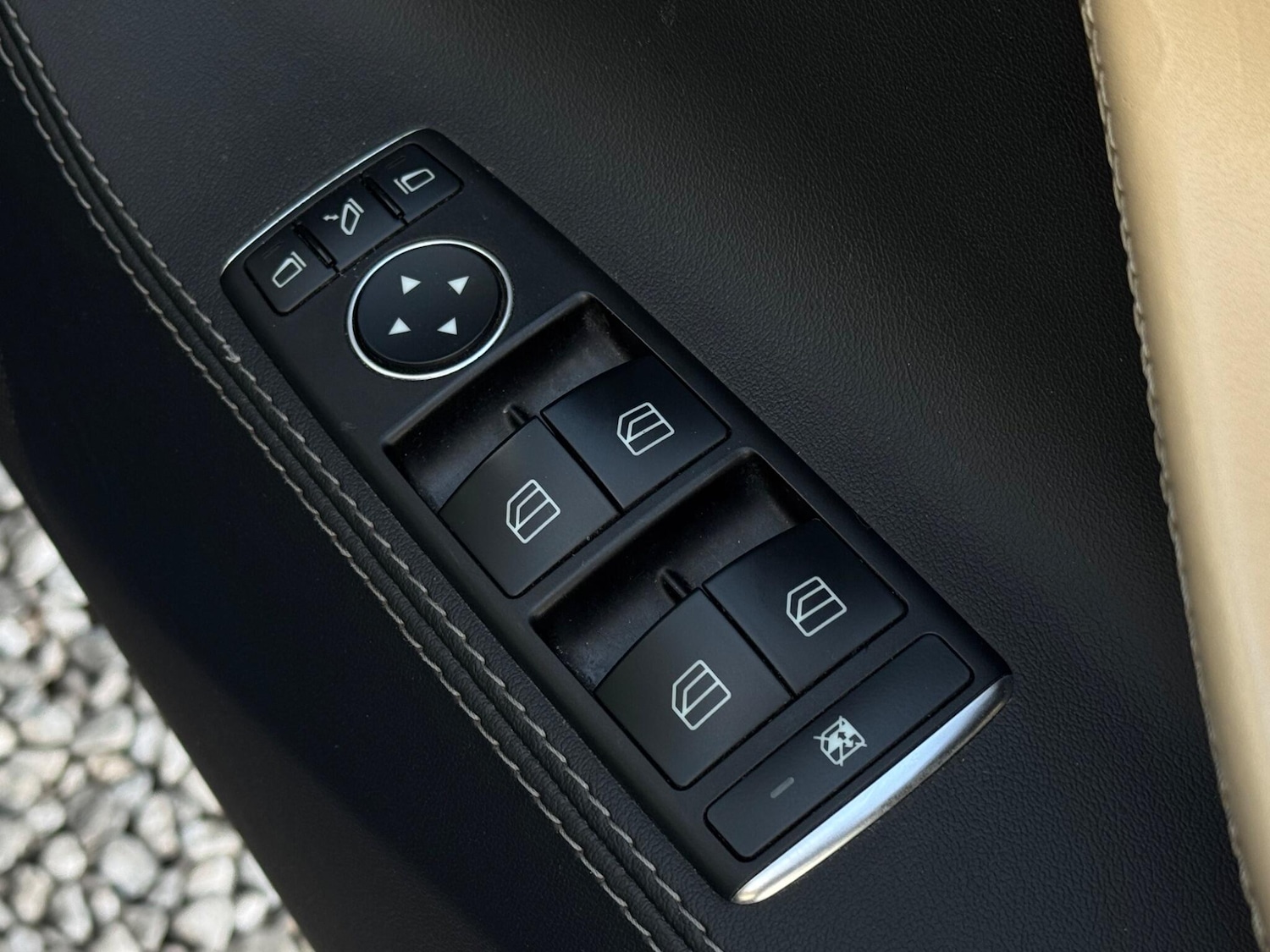 Used Tesla Model S 2015 for sale - 76996861: Photo 64