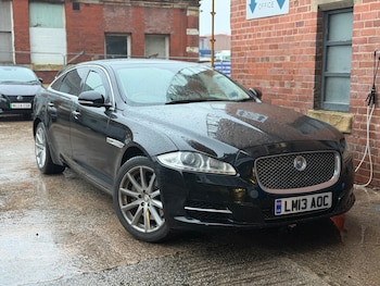 Used Jaguar XJ 2013 for sale - 77242323: Photo