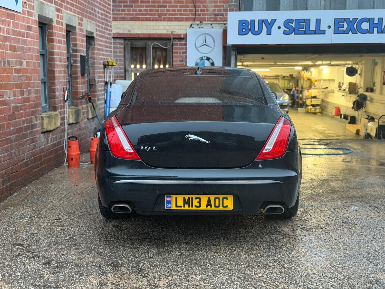 Used Jaguar XJ 2013 for sale - 77242323: Photo 2