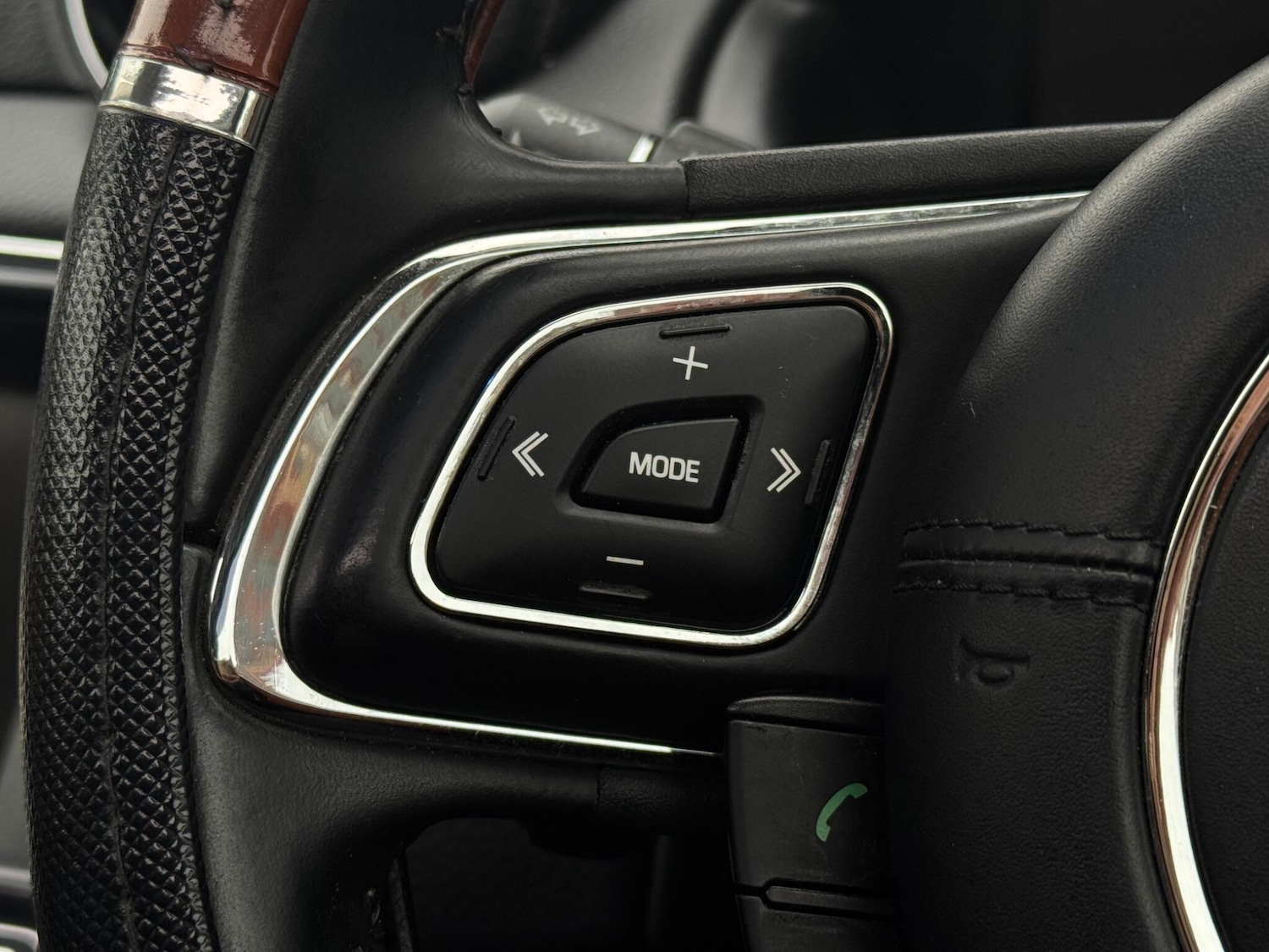 Used Jaguar XJ 2013 for sale - 77242323: Photo 34