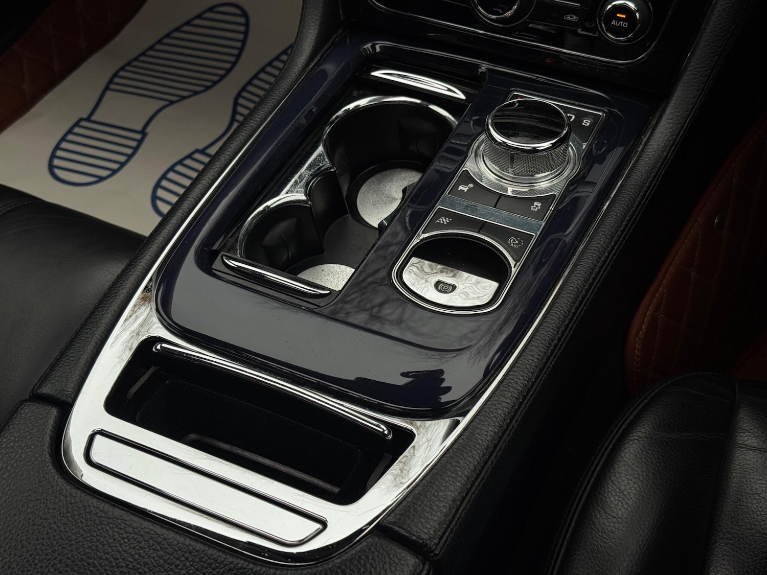 Used Jaguar XJ 2013 for sale - 77242323: Photo 63