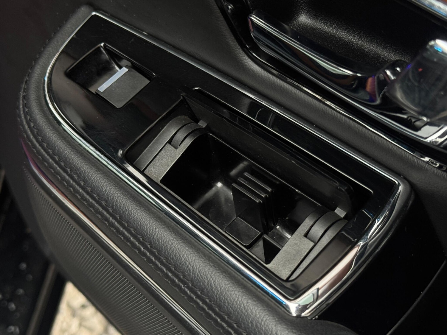 Used Jaguar XJ 2013 for sale - 77242323: Photo 76