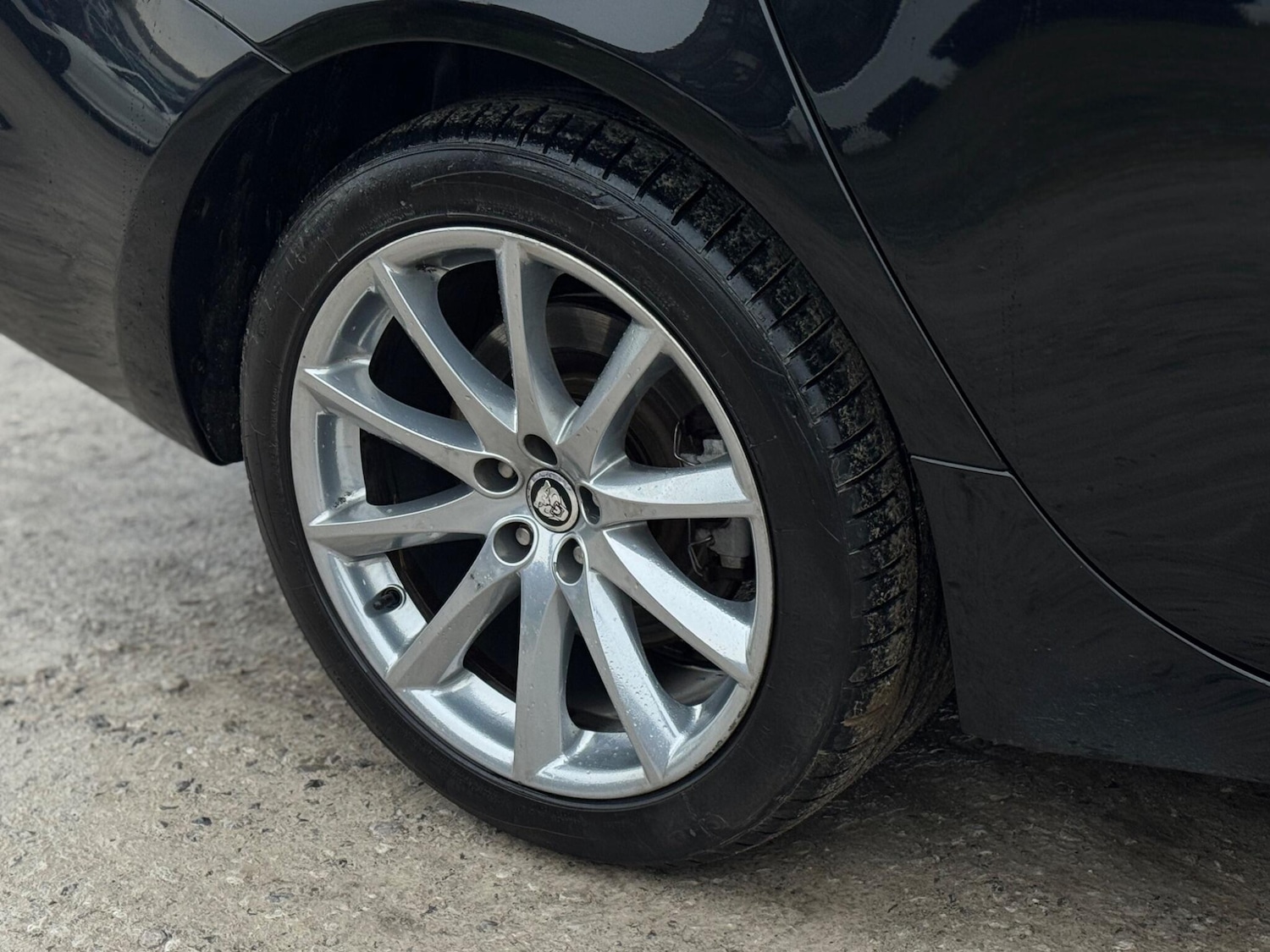 Used Jaguar XJ 2013 for sale - 77242323: Photo 98