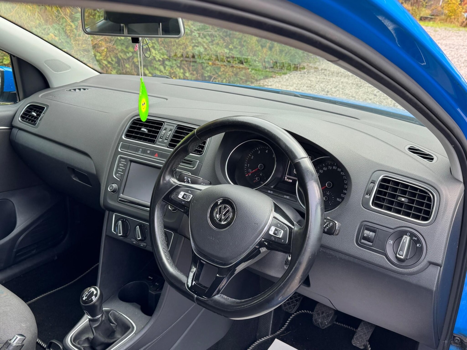 Used Volkswagen Polo 2015 for sale - 76294609: Photo 14