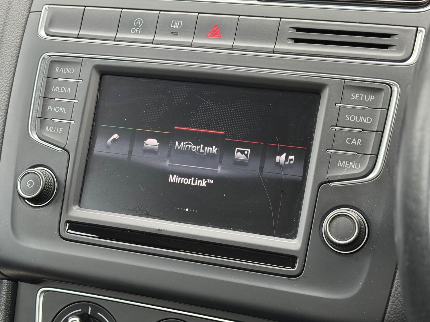 Used Volkswagen Polo 2015 for sale - 76294609: Photo 37