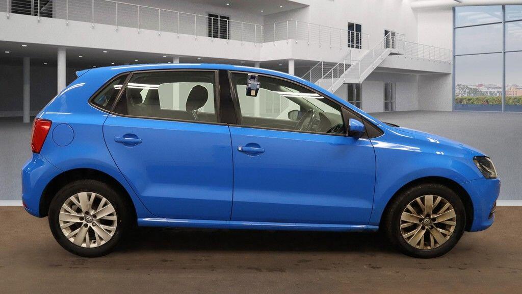 Used Volkswagen Polo 2015 for sale - 76294609: Photo 5