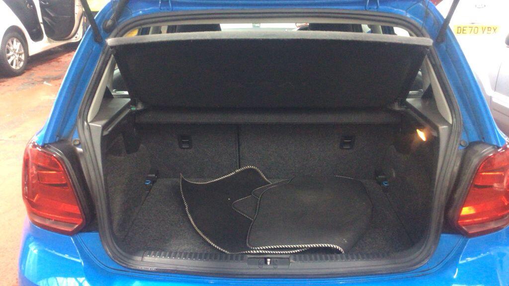 Used Volkswagen Polo 2015 for sale - 76294609: Photo 9