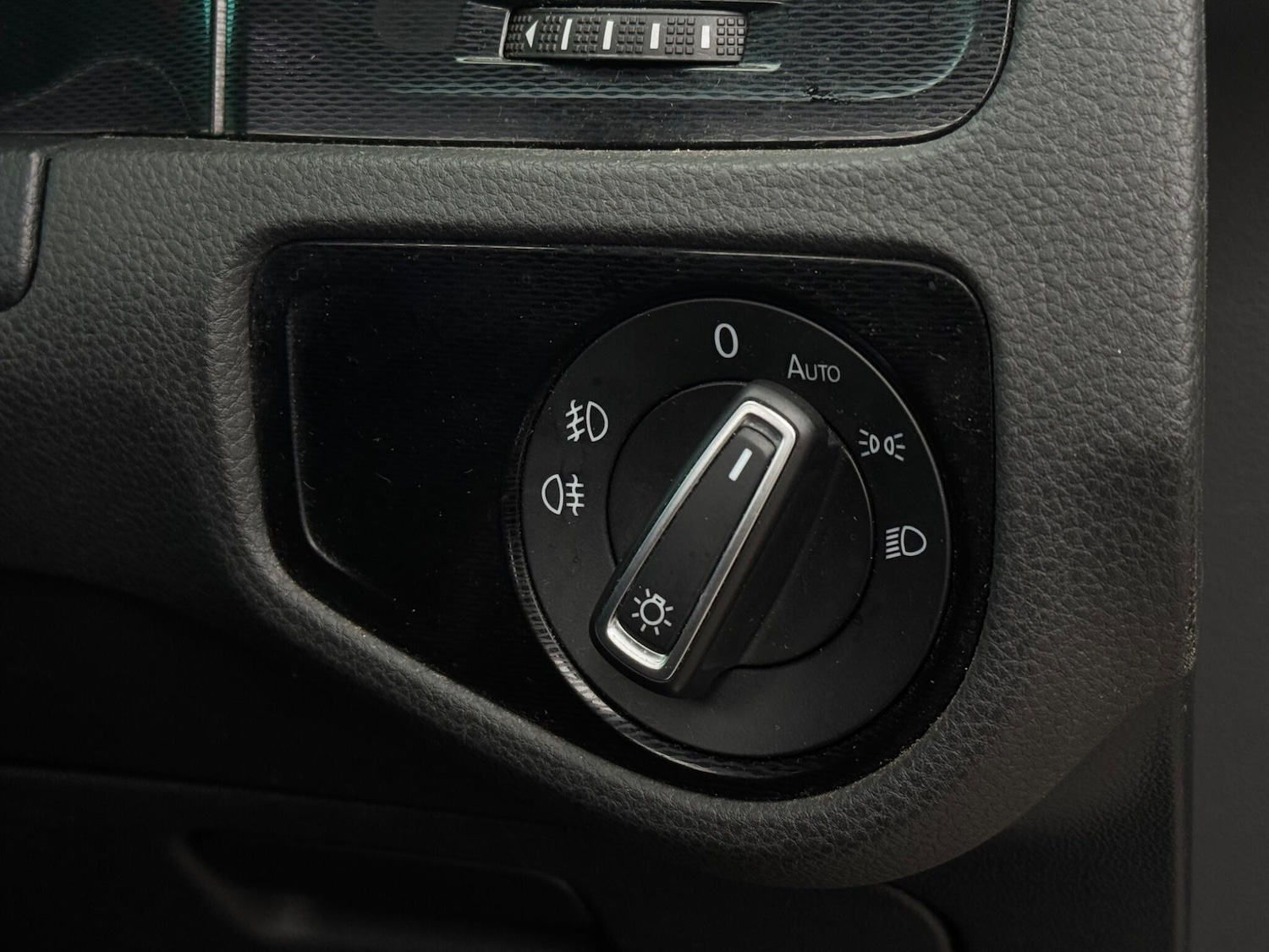 Used Volkswagen Golf 2016 for sale - 77130684: Photo 67