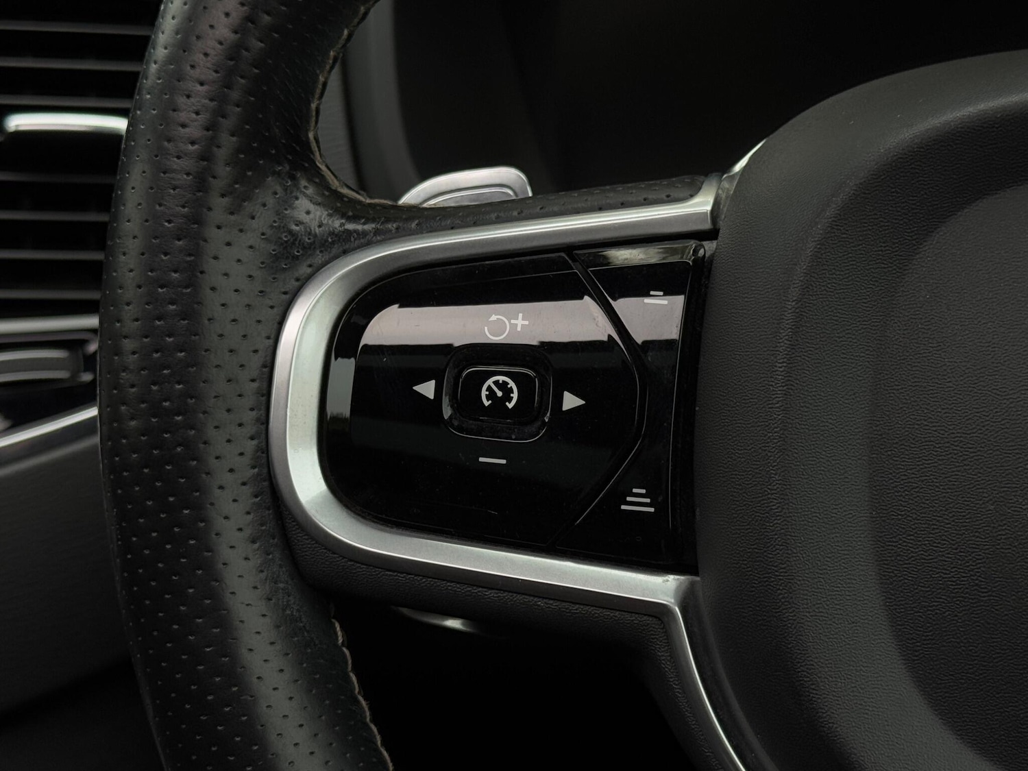 Used Volvo XC90 2017 for sale - 76306209: Photo 35