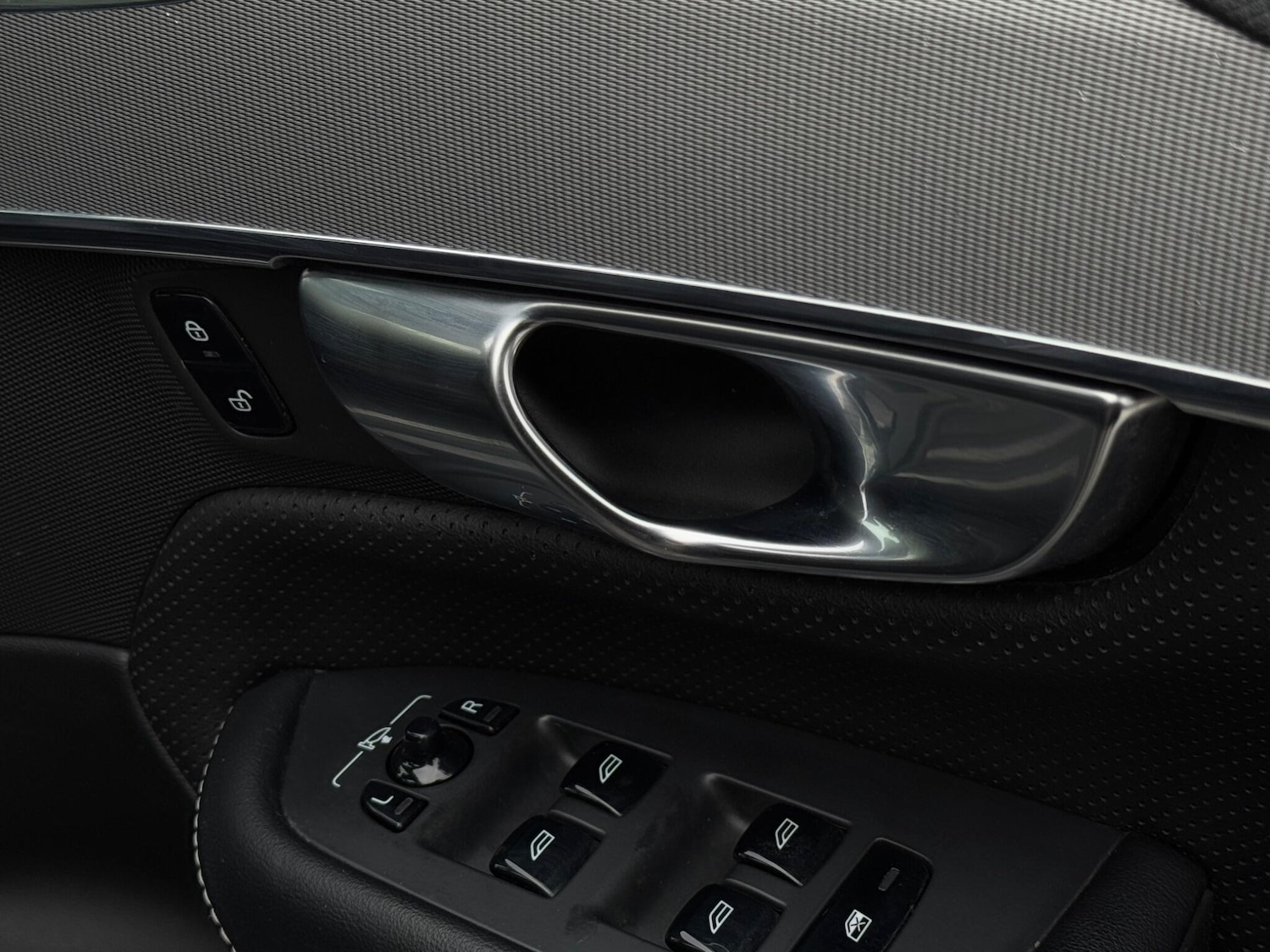 Used Volvo XC90 2017 for sale - 76306209: Photo 71