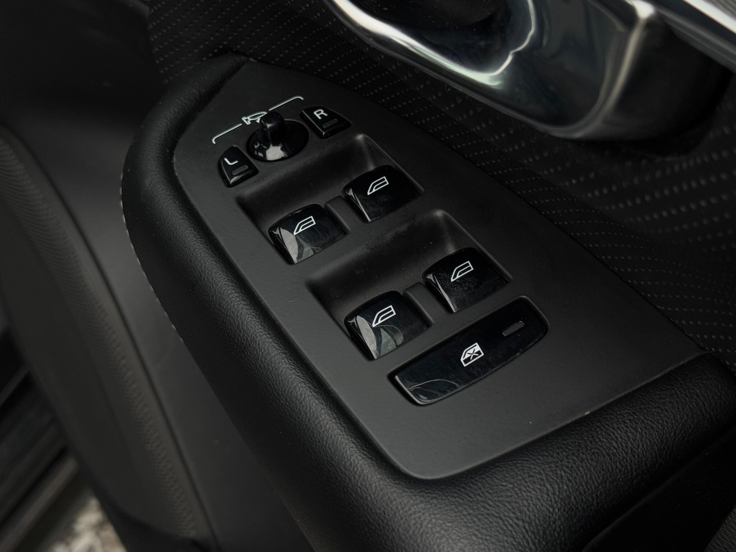 Used Volvo XC90 2017 for sale - 76306209: Photo 74