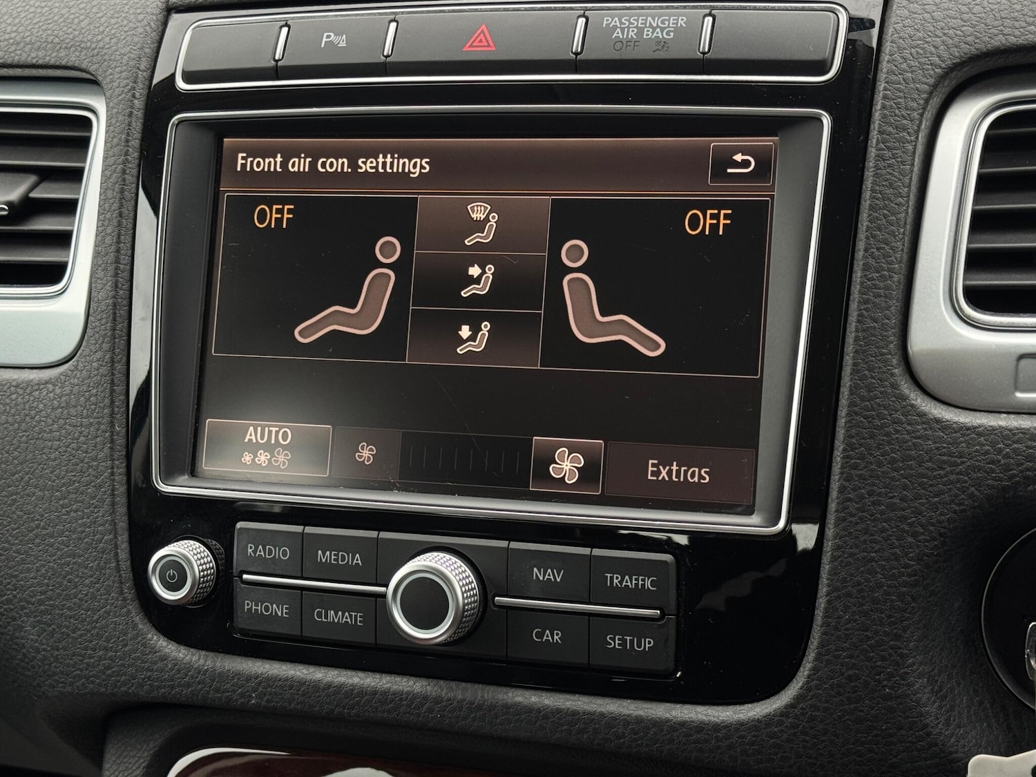 Used Volkswagen Touareg 2015 for sale - 77242572: Photo 45