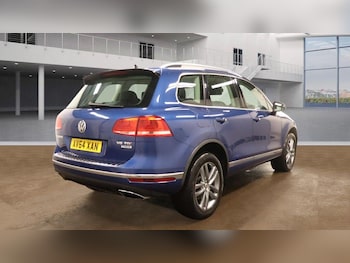 Used Volkswagen Touareg 2015 for sale - 77242572: Photo