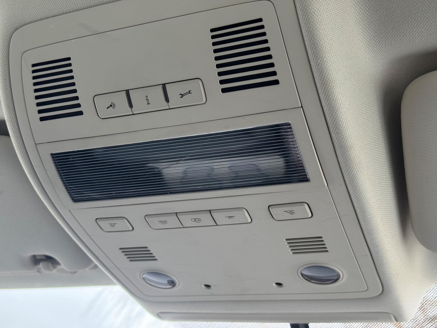 Used Volkswagen Touareg 2015 for sale - 77242572: Photo 57