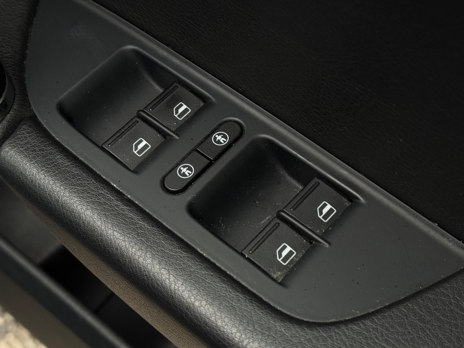 Used Volkswagen Touareg 2015 for sale - 77242572: Photo 63