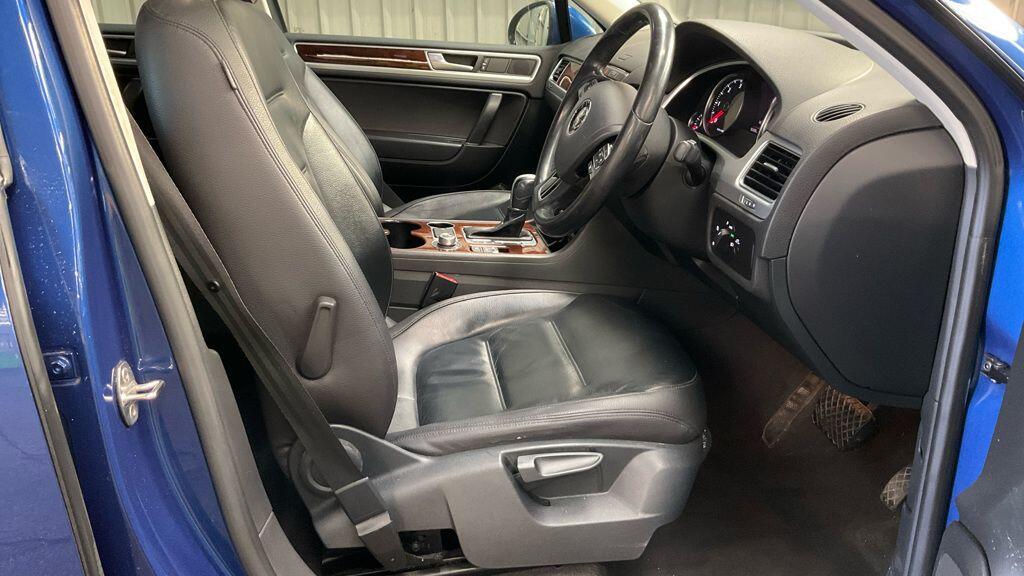 Used Volkswagen Touareg 2015 for sale - 77242572: Photo 7